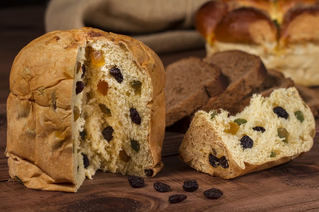 14 Oct The traditional italian Christmas cakes: Panettone and Pandoro